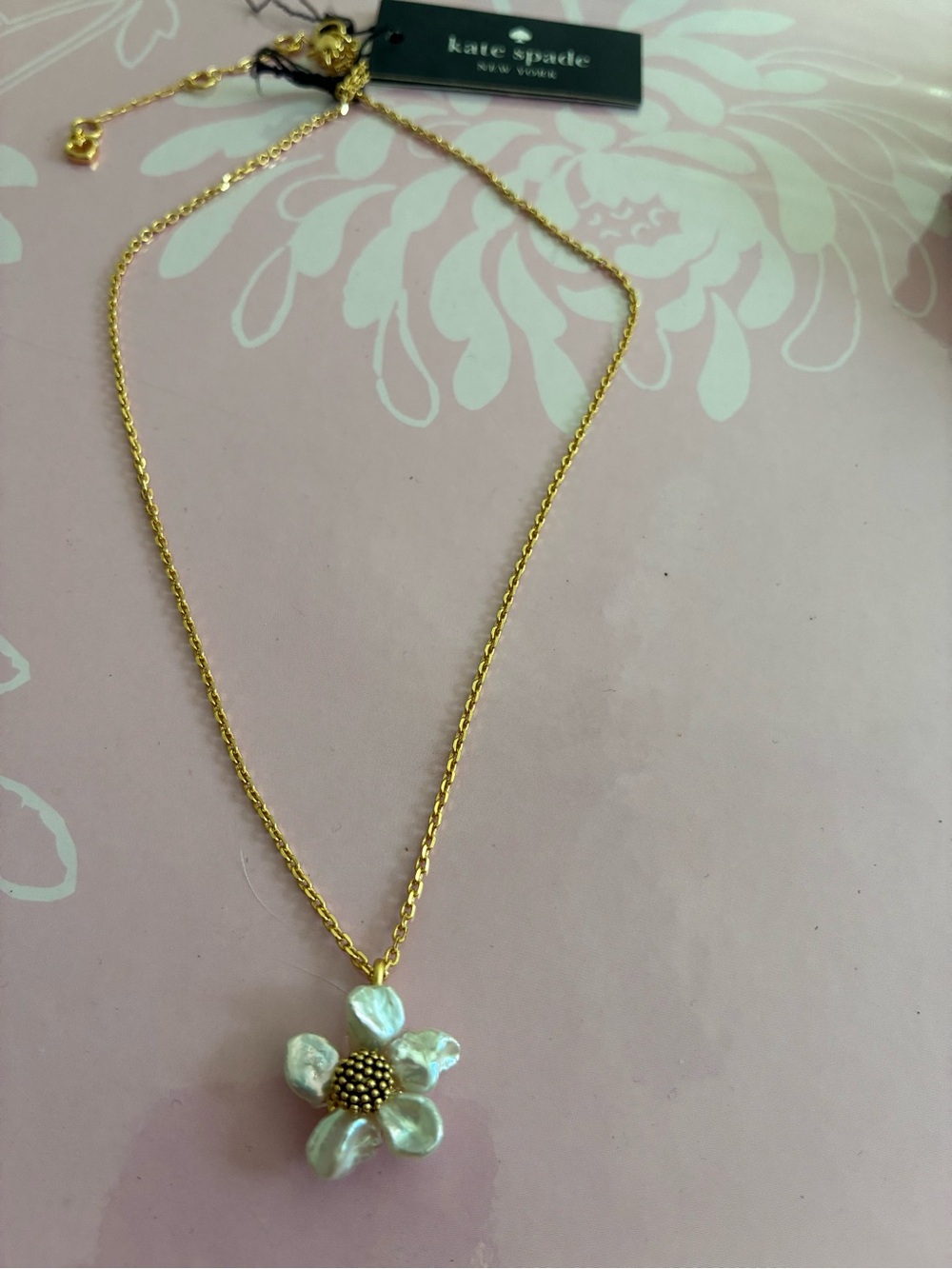kate spade Gold Chain Necklace with White Flower Pendant